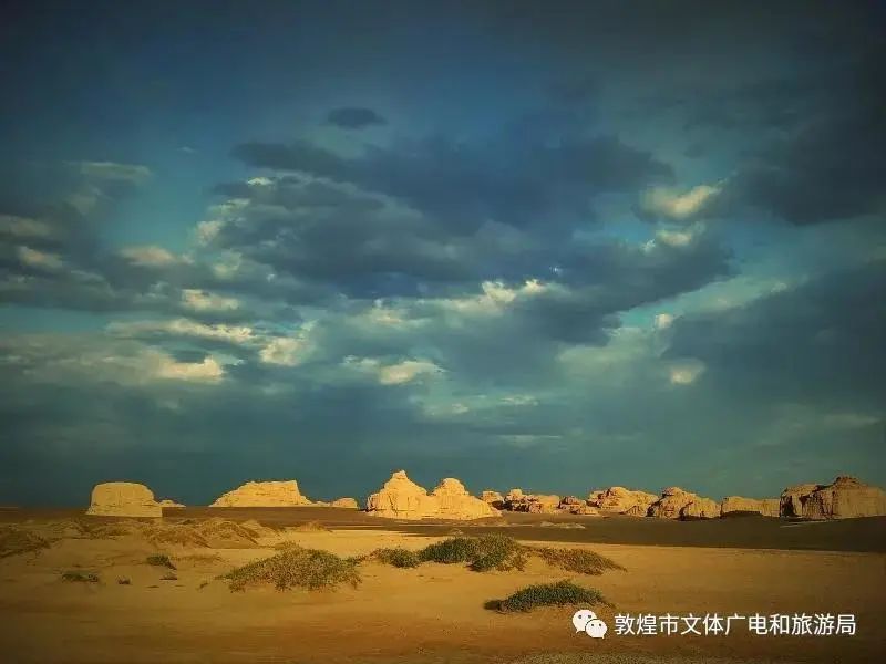 敦煌雅丹落日风光，美到超乎你的想象！