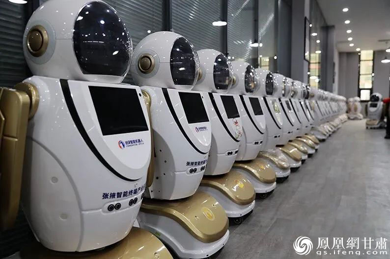 张掖智能制造产业园智能机器人下线 张掖市委宣传部供图