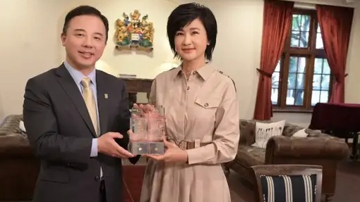 凤凰专访|港大校长张翔:香港社会积累很多问题 连我也买不起房子_凤凰网