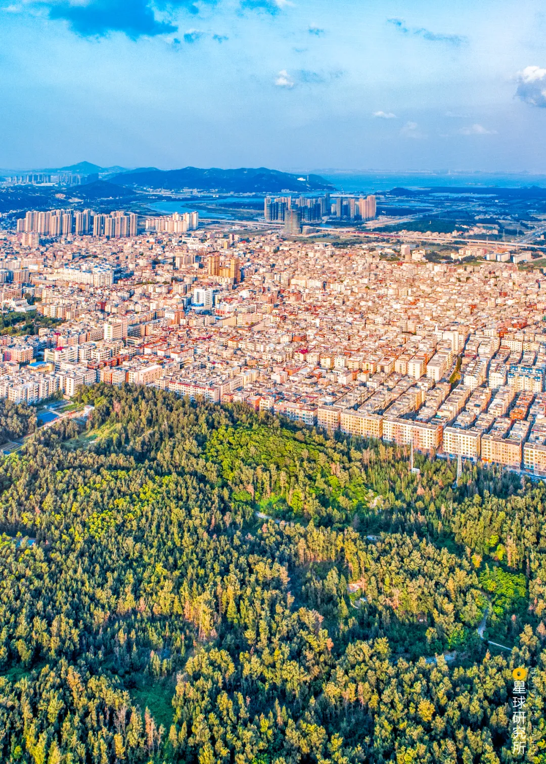 ����̨�庣Ͽ�ķ羰��ƽ̶�����