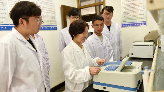 江西农业大学胡春燕：在讲台发光37载