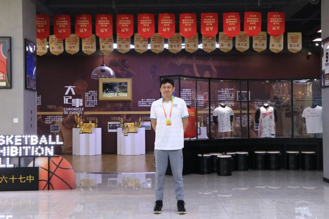 专访青岛六十七中篮球队教练李磊：因为热爱，所以坚守