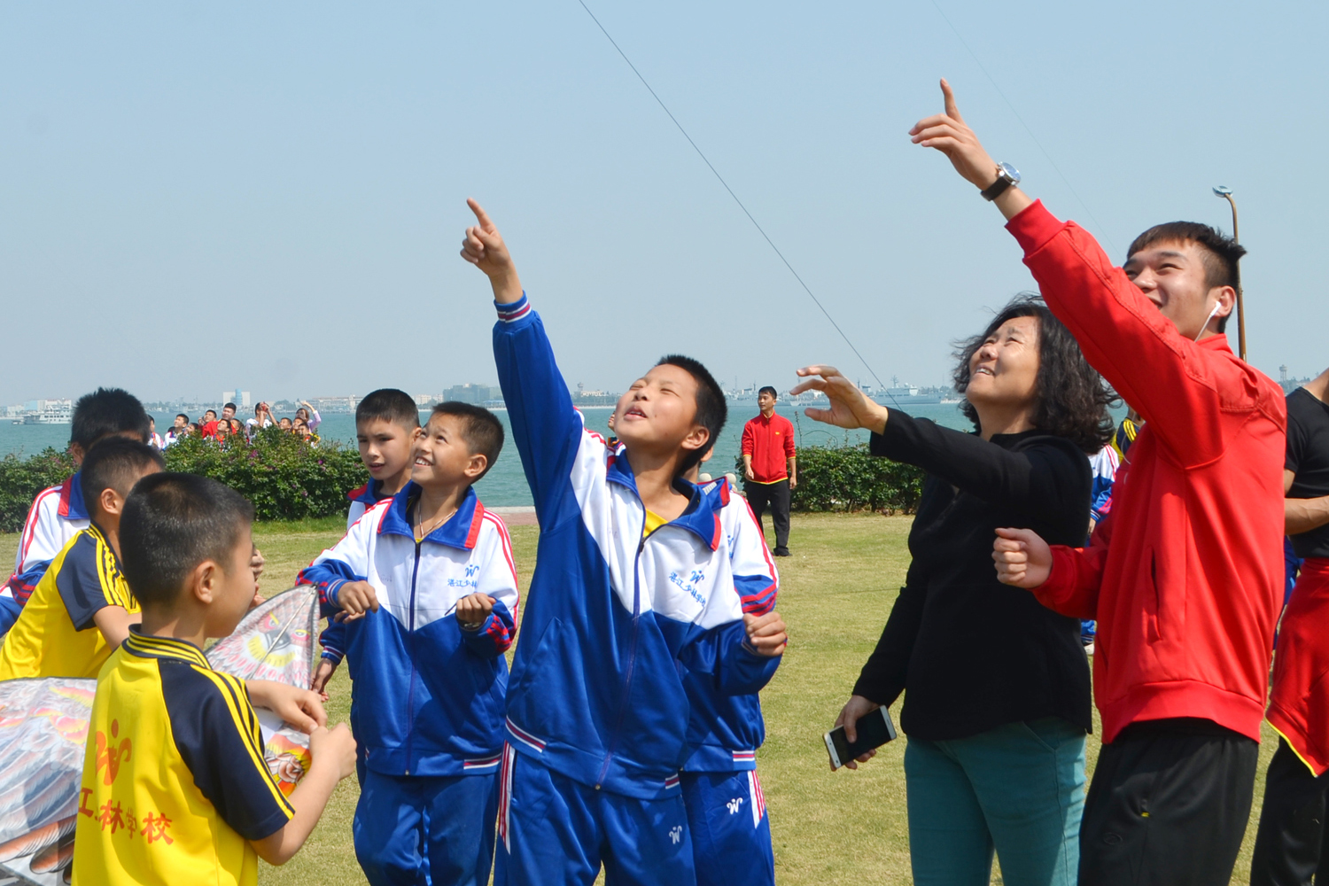 给孩子一个阳光快乐的童年——专访湛江市少林学校副校长胡小琴