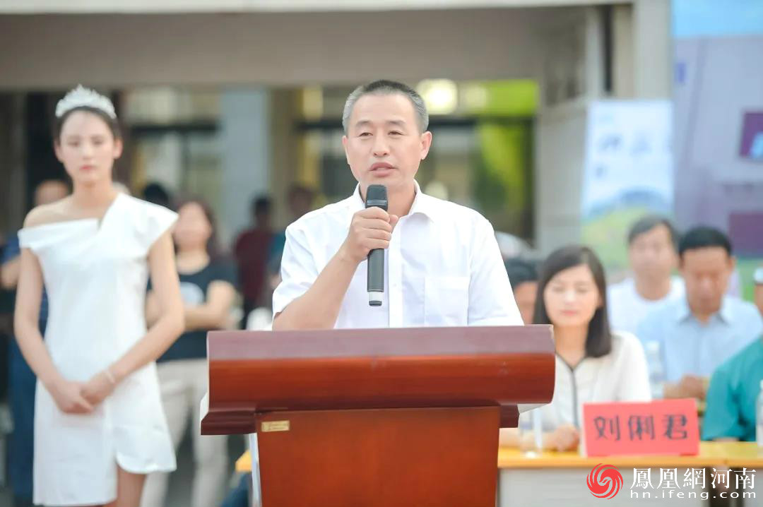 郑州九中副校长陈晓致辞