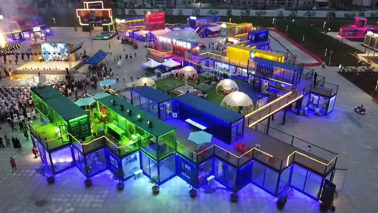 沈阳融inbox集装箱小镇浪漫满园玫瑰花开游园会启幕