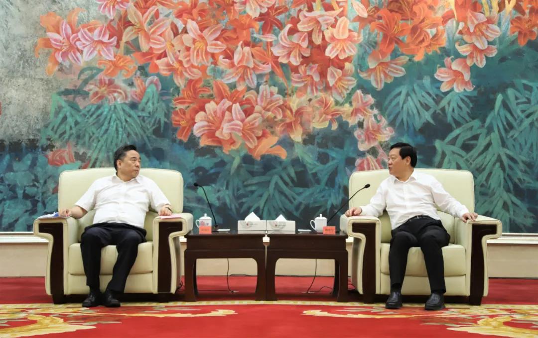 杨维俊晤中国能建董事长：携手共推合作项目早日投产