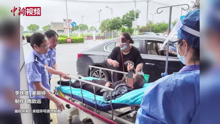 危重病人送医途中遇塞车 警车开道上演“生死时速”_凤凰网视频_凤凰网