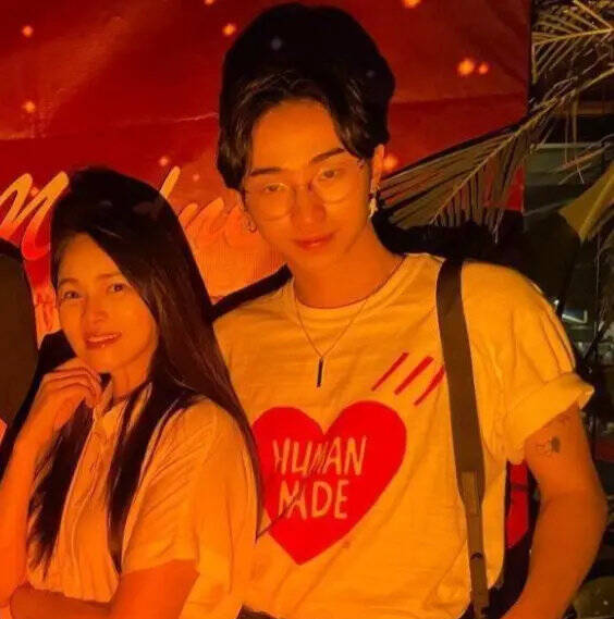 D2EC7D64-F05F-4838-822B-833EA32B78EA