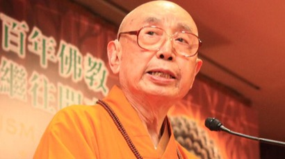 觉光长老在香港创办了十所学校,均以观宗寺命名