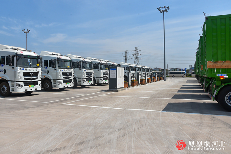 氢能时代，河钢担当：国内首批氢能重卡在河钢唐钢新区投运