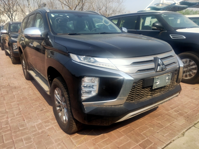 21款三菱帕杰罗劲畅特价平行进口包26万