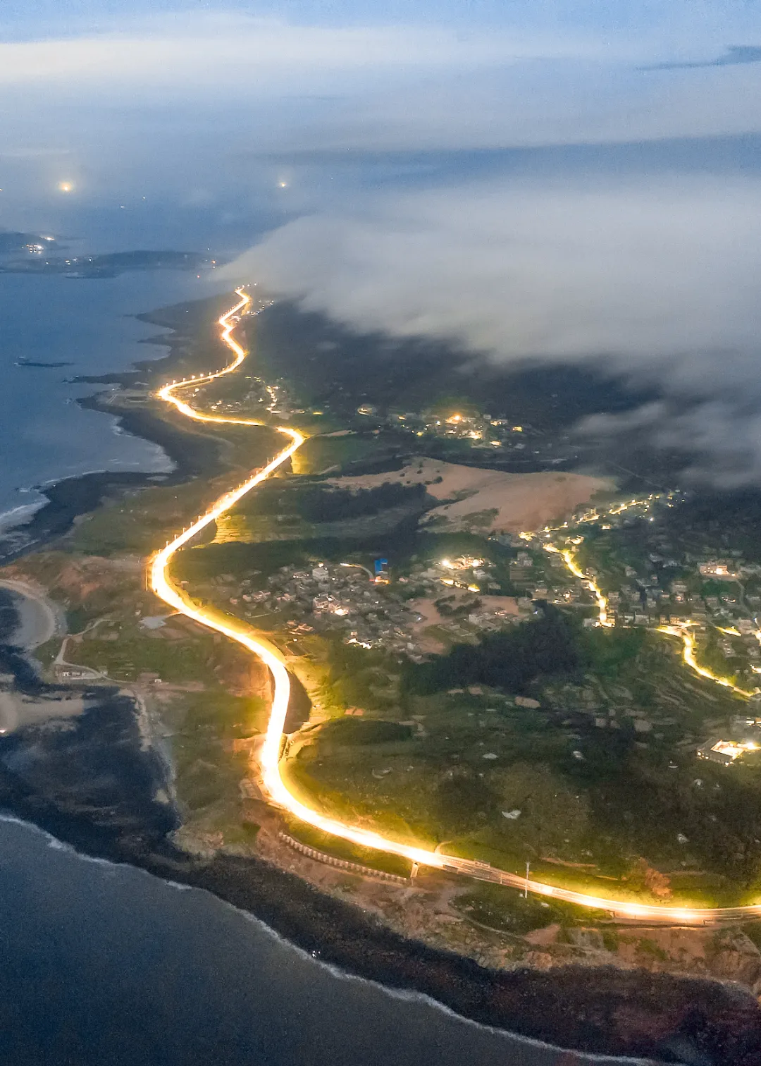 ����̨�庣Ͽ�ķ羰��ƽ̶�����