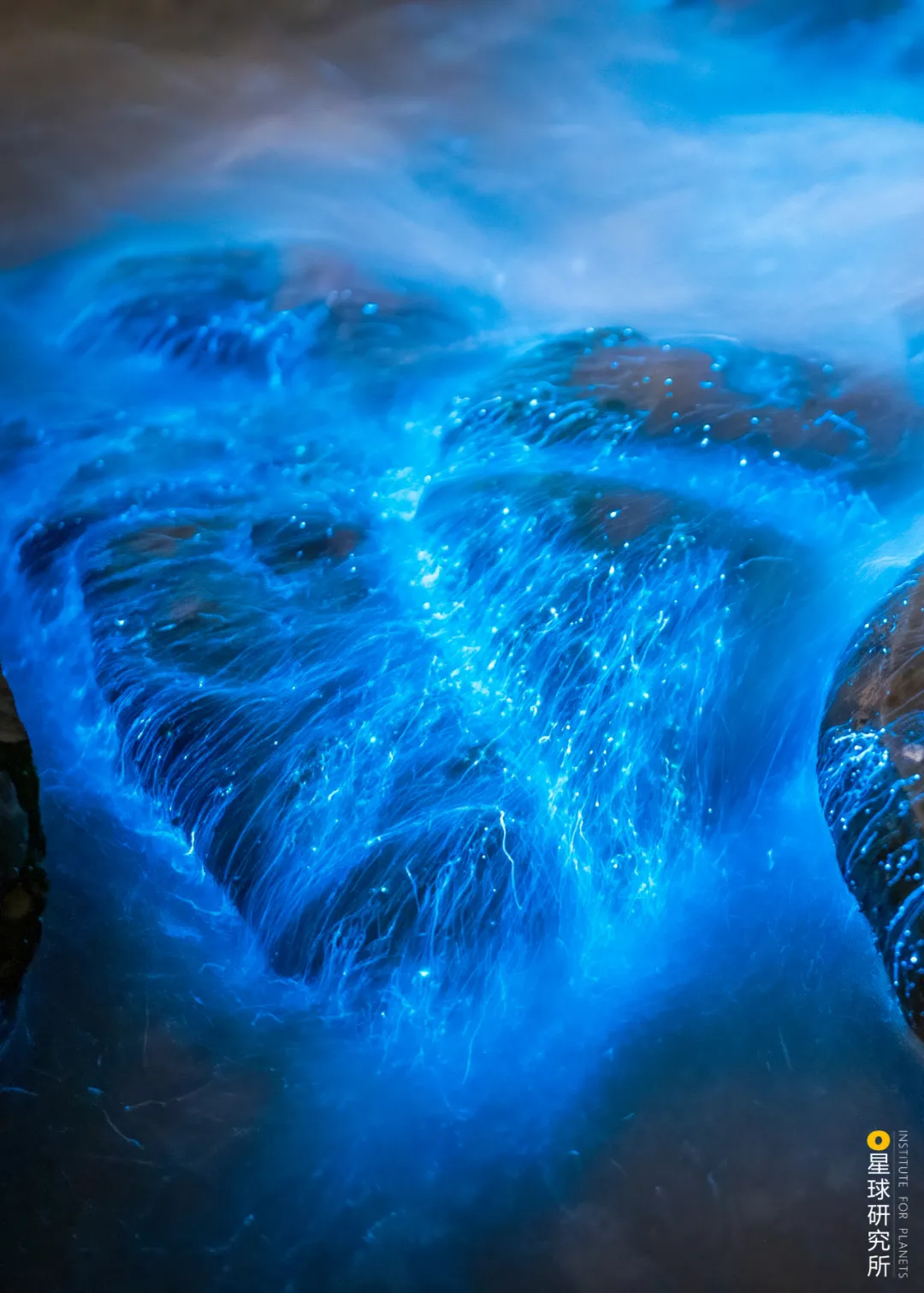 ����̨�庣Ͽ�ķ羰��ƽ̶�����