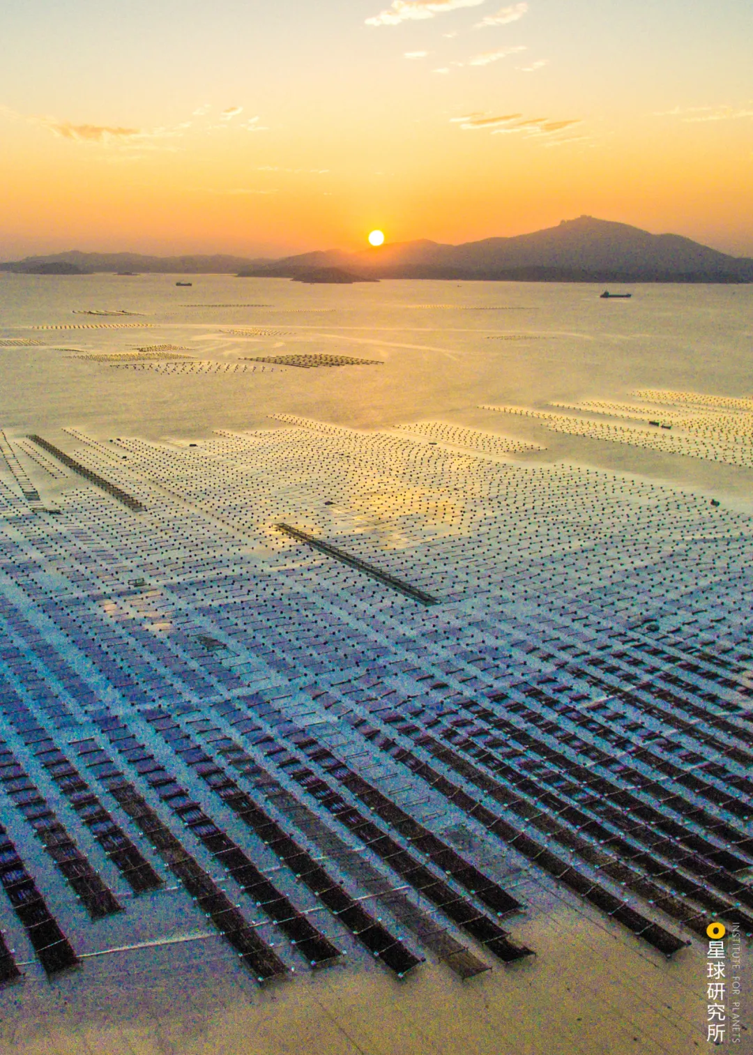 ����̨�庣Ͽ�ķ羰��ƽ̶�����