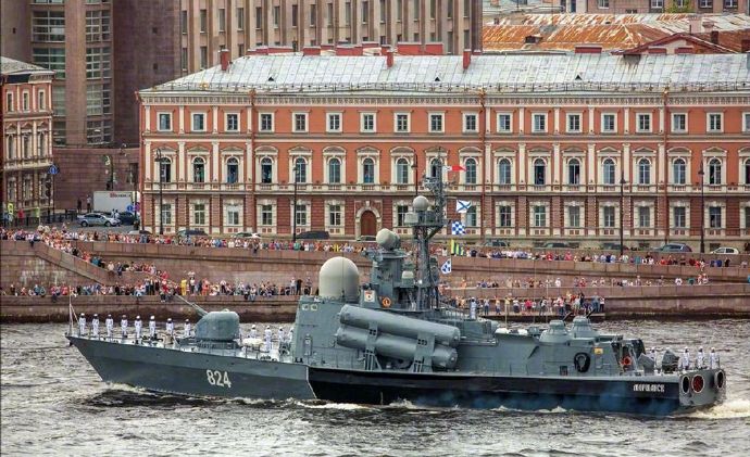 【目前俄罗斯海军账面上还有十几艘1241型"闪电"级大型导弹艇】__凤凰
