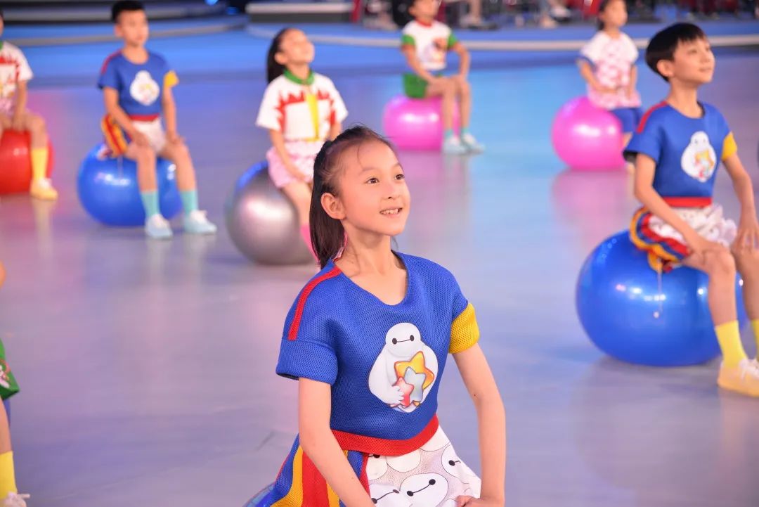 青岛城阳区第二实验小学精彩亮相全国第十四届学生运动会开幕式