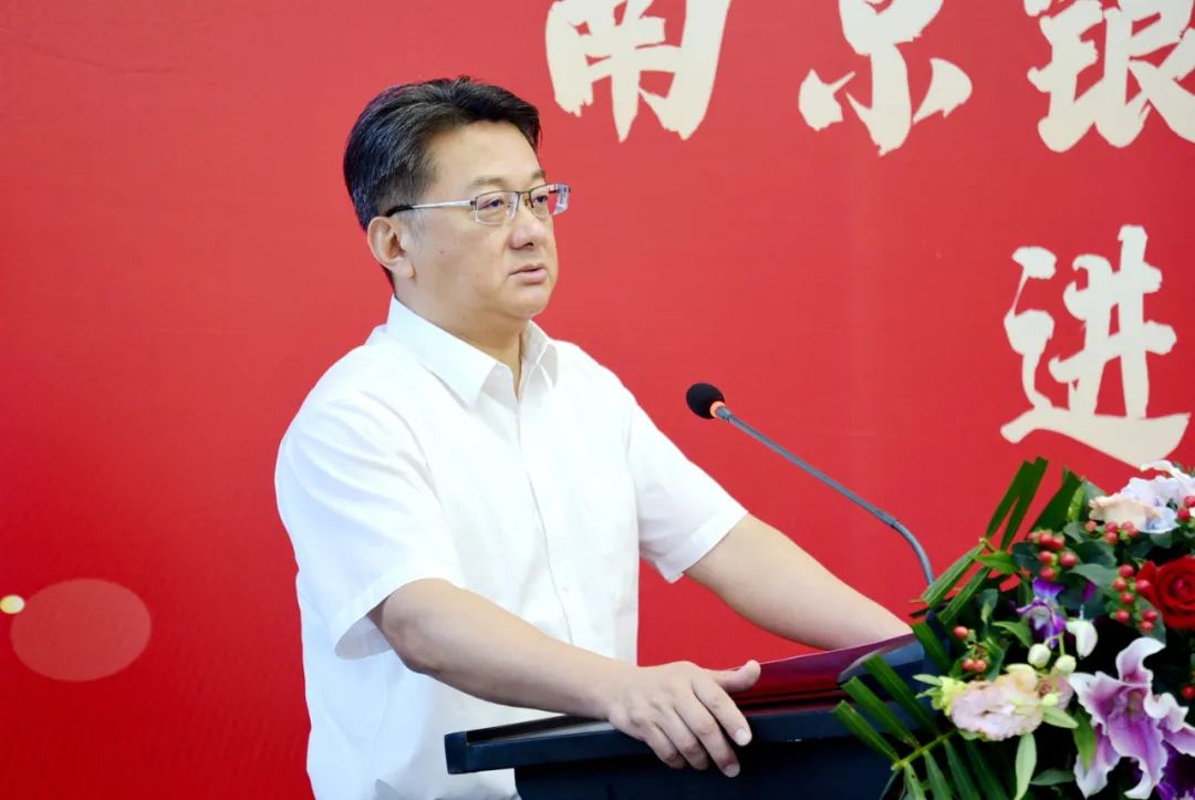 周斌表示,下一步高新区将更大力度优化营商环境,维护金融发展秩序