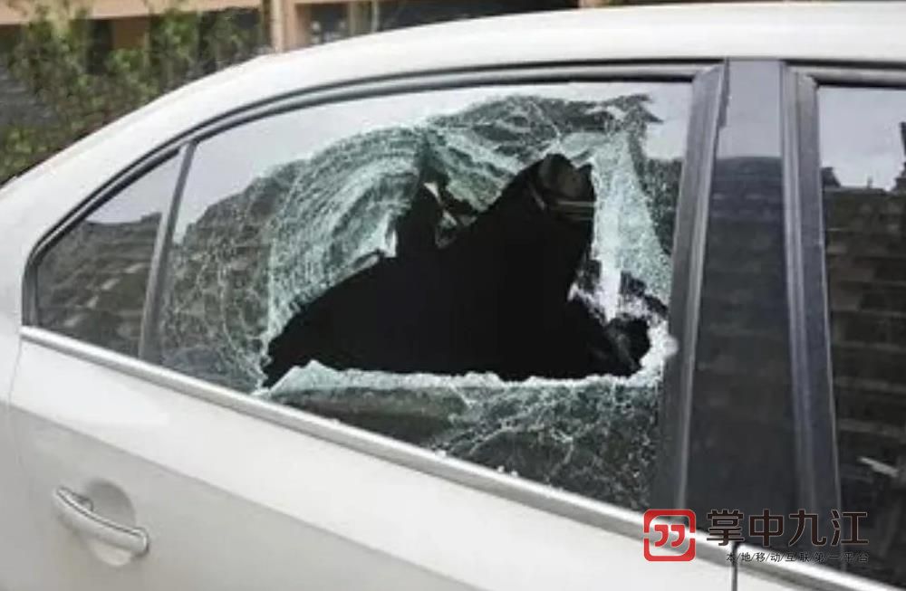 半夜魅影街边疯狂作案!九江警方破获系列砸车玻璃盗窃案