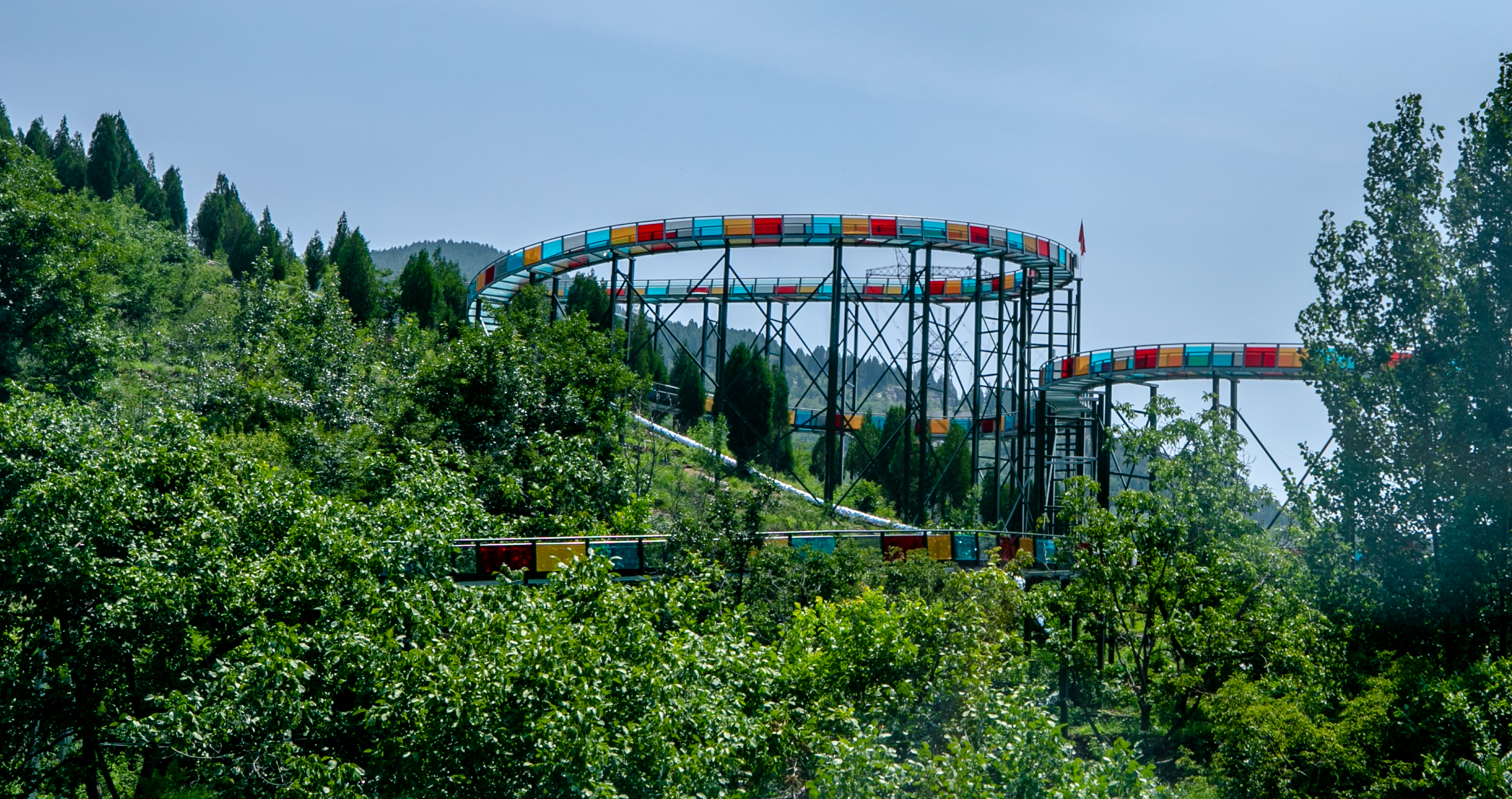 全国乡村旅游重点村再添新项目———济南黄鹿泉情人谷高山泉水“第一漂”开漂啦