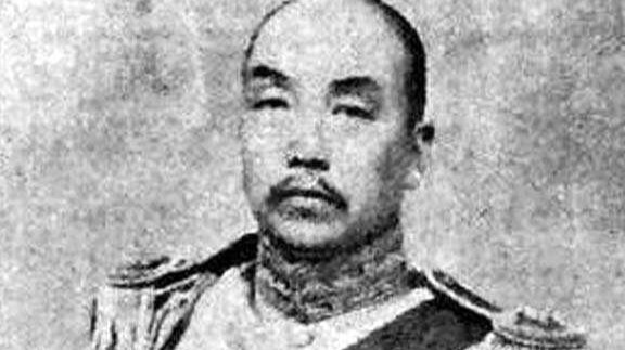 刘镇华烧毁西安周围麦田，城内百姓饿死无数