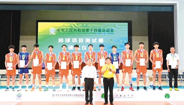 在不久前举行的十四运会排球项目测试赛上，陕西青年男排的小伙子们表现出色。 （西安市排球协会供图）