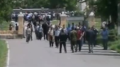 2010年吉尔吉斯人与乌兹别克人爆发冲突，导火索究竟为何？