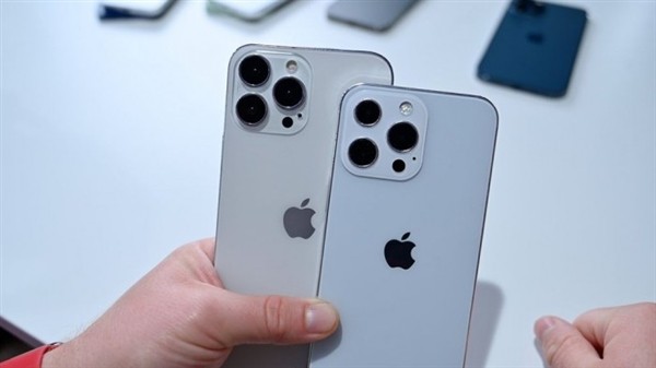 對比蘋果12！iPhone 13全系機模搶先亮相：這外形感覺如何？