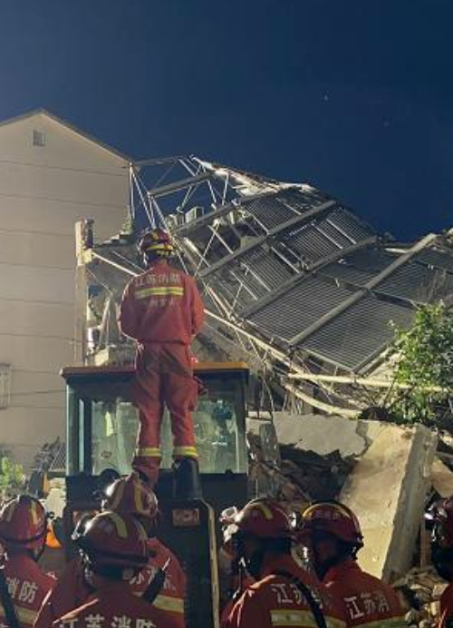 退房1小时后苏州酒店坍塌 房客：捡了条命