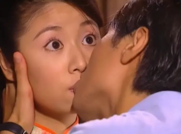 敢当着杜飞小可爱的面吻如萍, 这还了得!