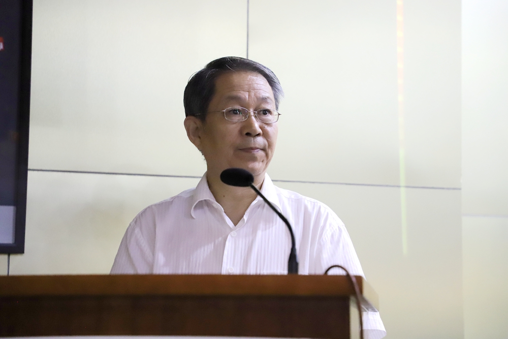 常务副校长、党委副书记、纪委书记贾明远主持