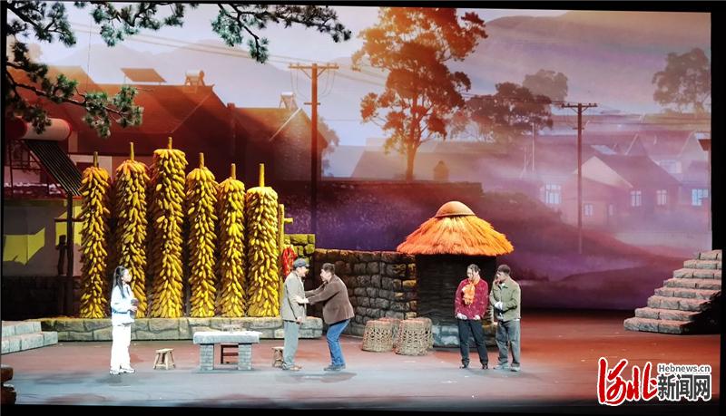 图为演出现场。河北日报记者史晓多摄
