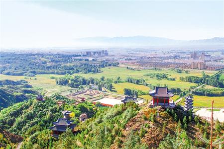 夏日的永昌县城生机勃勃,绿意盎然 永昌县委宣传部供图