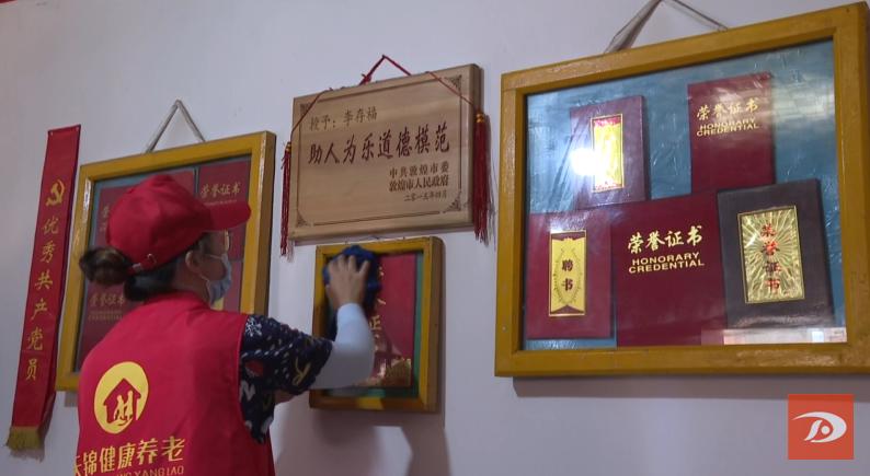 农村老人享"套餐服务" 敦煌居家养老托起幸福夕阳红