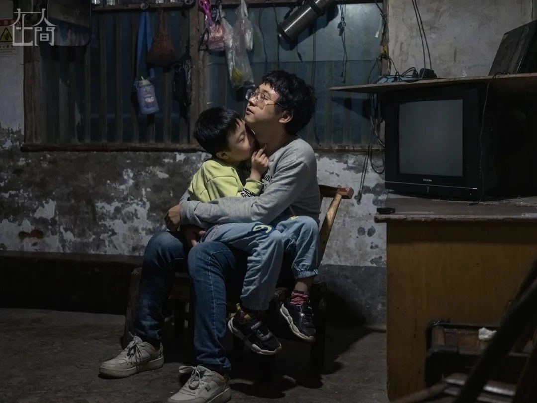 在人间 | 如果只能活26年,要怎样过?这位9岁男孩选择电竞突围