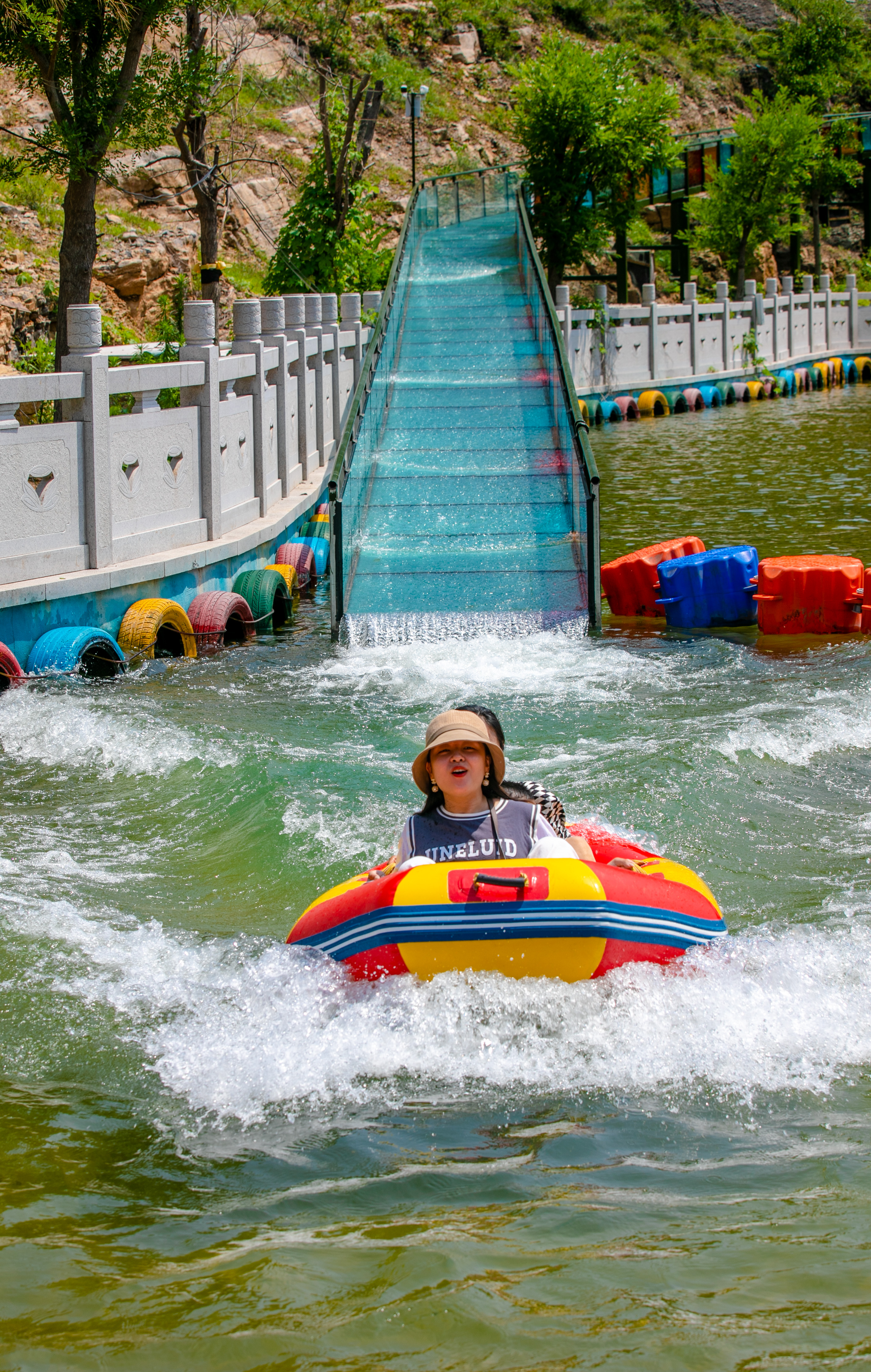 全国乡村旅游重点村再添新项目———济南黄鹿泉情人谷高山泉水“第一漂”开漂啦