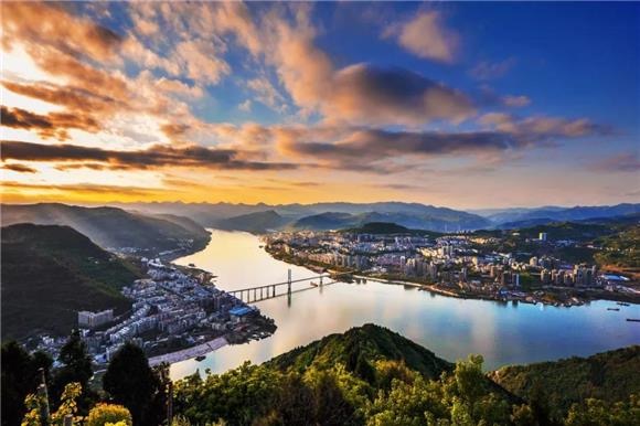 云阳县城全貌.云阳县文化和旅游发展委员会供图