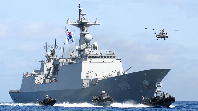 现代战舰韩国航母图片