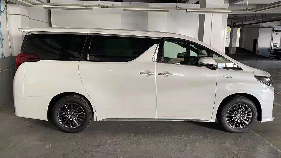 天津丰田埃尔法顶配臻享版白黑加多少钱