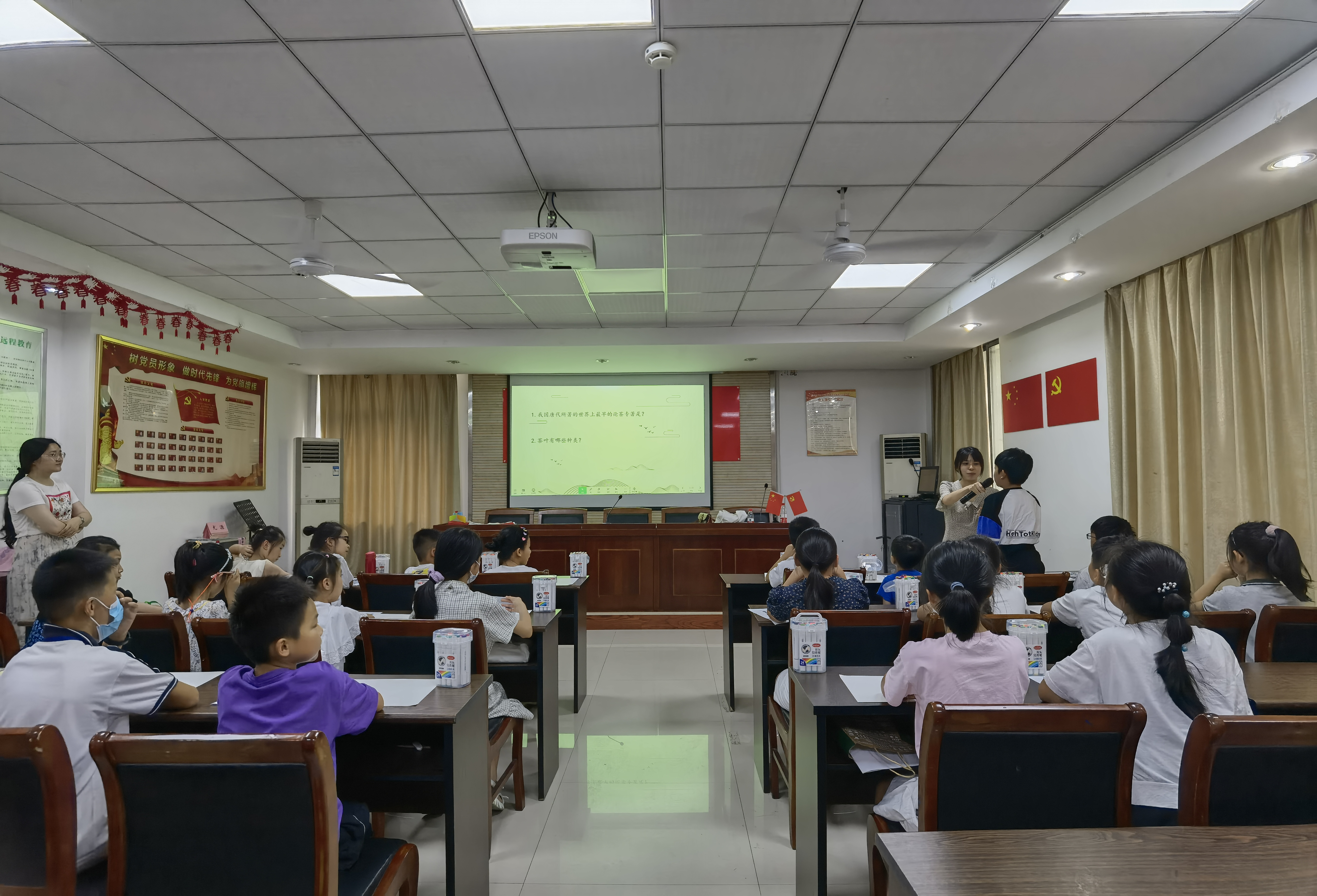 妙笔生花 让童心绽放 茶园社区公益美术课 凤凰网