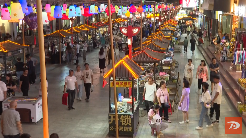 “整容”进行中,敦煌夜市正在悄悄变美……