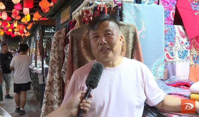 “夜经济”点亮敦煌 呐!你要的“烟火气”回来了