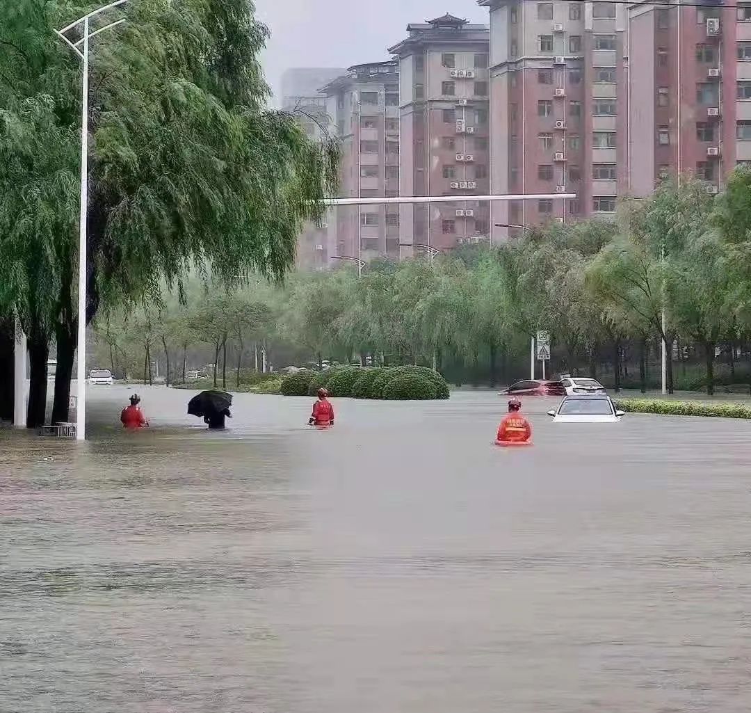 中国8省超级暴雨，多人遇难！连房带人全冲走，最可怕的地方你看不见……__财经头条