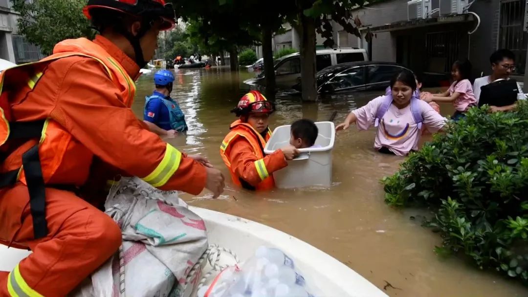直击江西驰援郑州：10余小时长途跋涉 30余小时没合眼