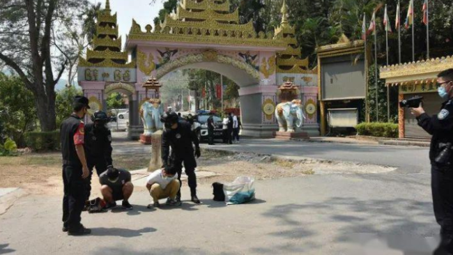 云南勐海惩戒涉嫌运送他人偷越国境者：在其住所喷涂标识 - Vimarsana News