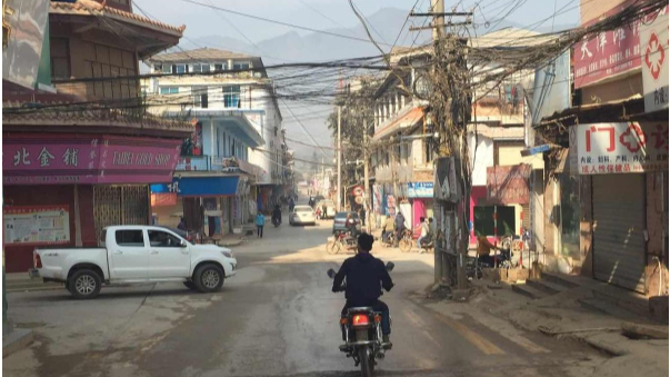 地处中缅边境的果敢老街，充满浓厚的中国元素