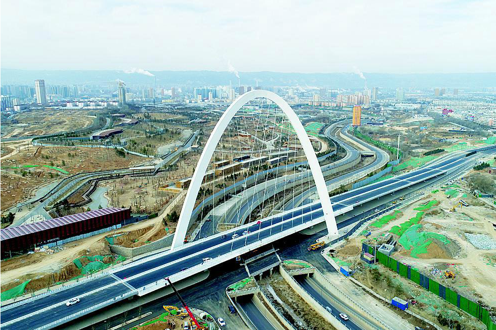 富力城玖院靠近东中环,北中环两大城市动脉,紧邻北沙河,北涧河快速路