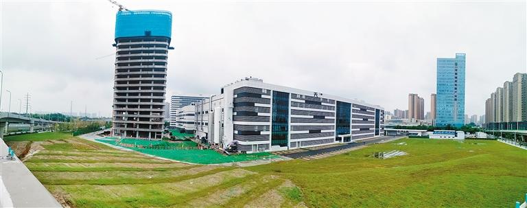 多年来，华天集团深耕西安，陆续在经开区投资布局了多个项目。记者 尚洪涛 摄