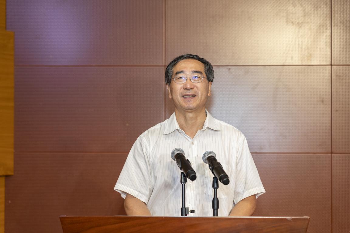 清华大学党委常务副书记姜胜耀.凤凰网海南频道 摄