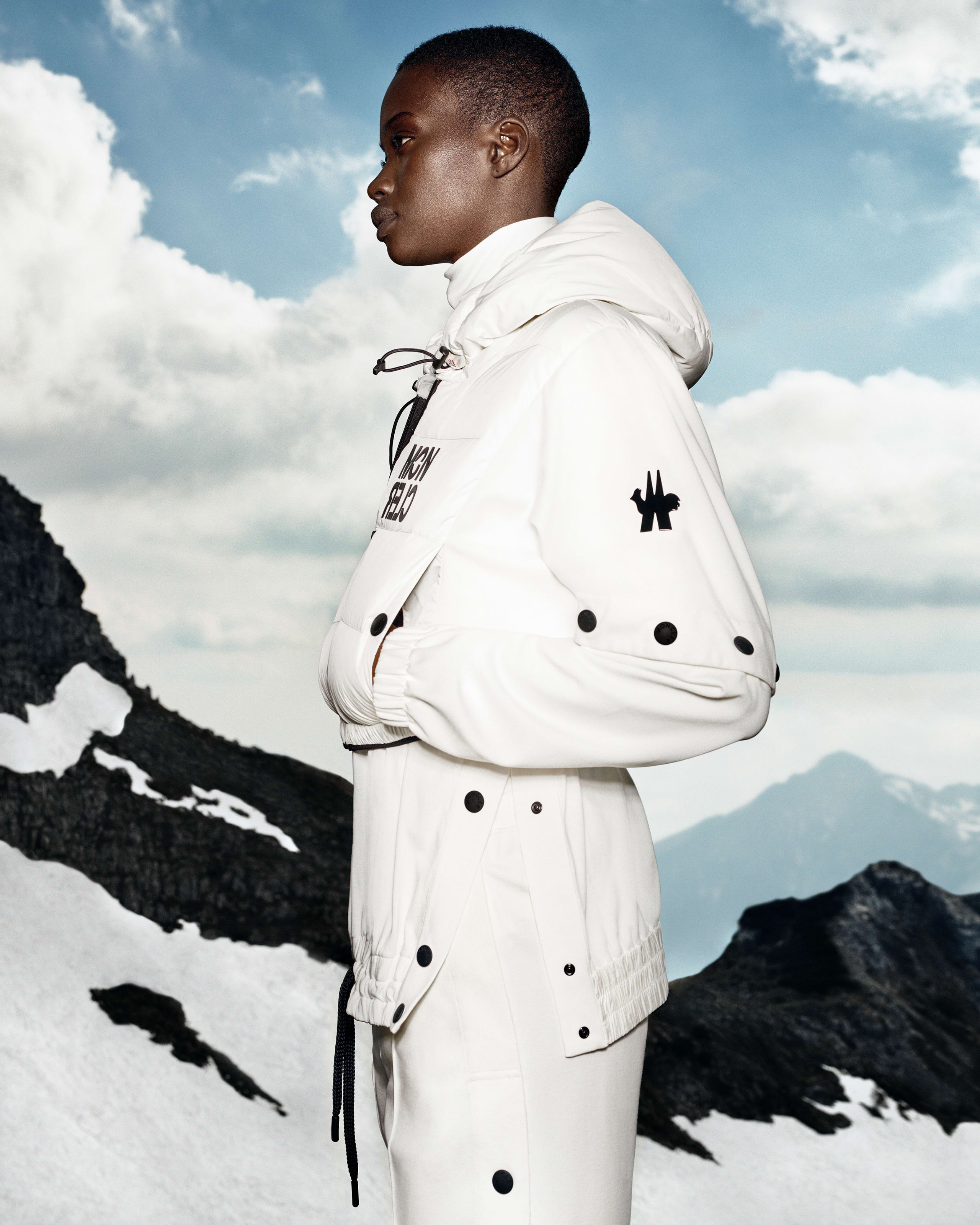 盟可睐 MONCLER GRENOBLE系列为今夏带来全新高科体验