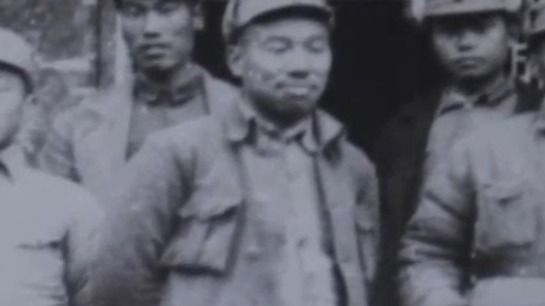 李卓然和毛泽东同为湖南老乡，两人的工作主张不谋而合